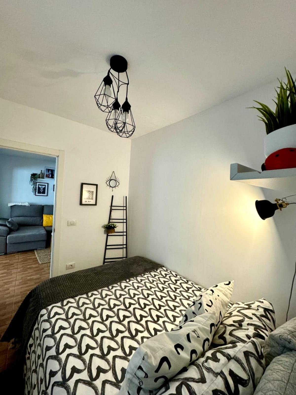 Precioso Apartamento Con Terraza En Piso Superior ลอส เรอาเลคอส ภายนอก รูปภาพ